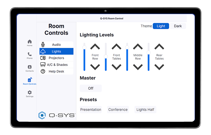 Q-SYSルームコントロールを表示するタブレット