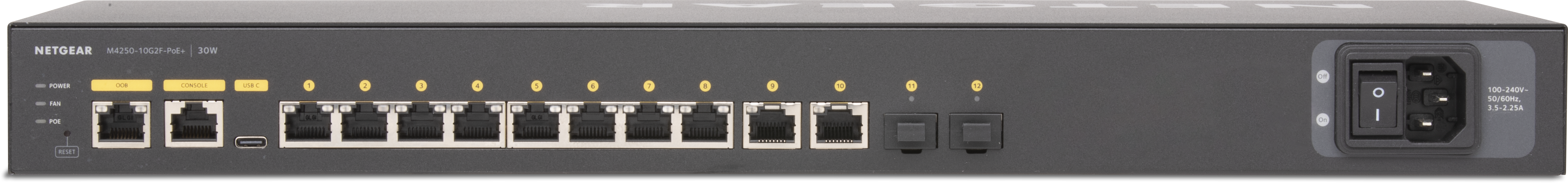 Q-SYS NS10-125+ネットワークスイッチ（背面）